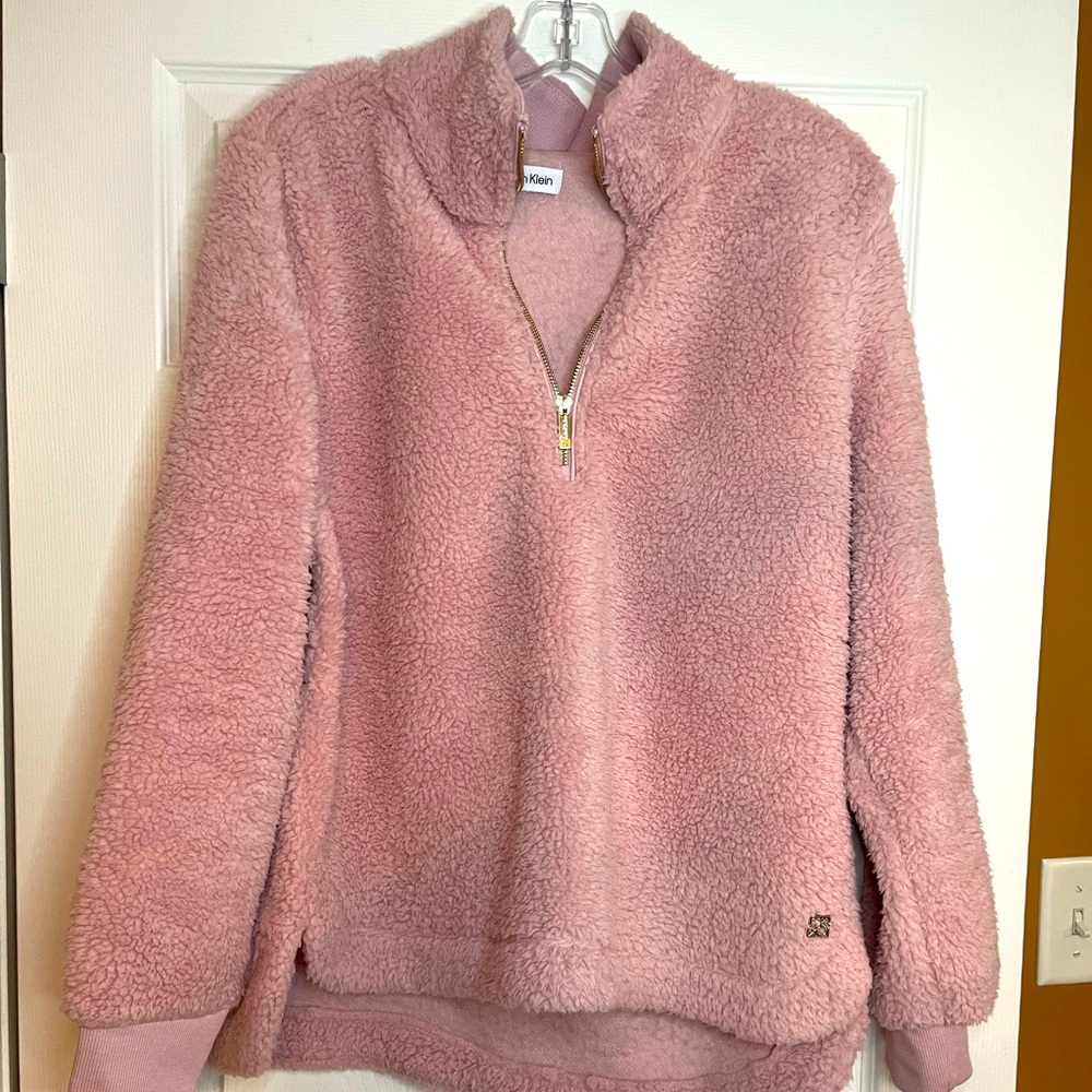 Calvin Klein Fuzzy Sherpa Half-Zip Pullover. Size L.